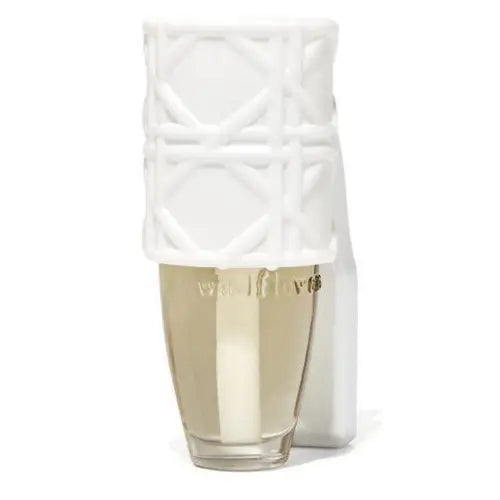 Bath & Body Works White Basket weave Wall plugs