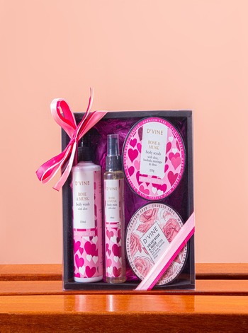 Rose Musk Gift Set (Body Wash, Mist, Butter, Scrub)